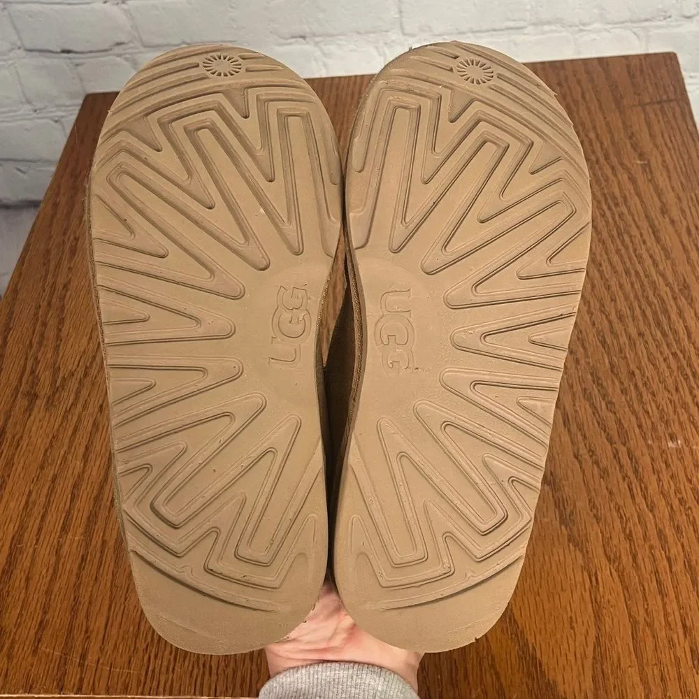 Ugg Tasman Tan slip-on indoor/outdoor Clog Kids Size 6